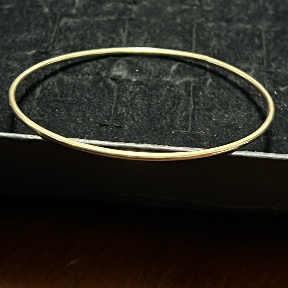 Elegant Silver Bangle Bracelet